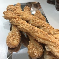 Lazos de hojaldre con...